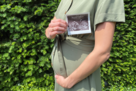 schwangere-frau-ultraschall-bild