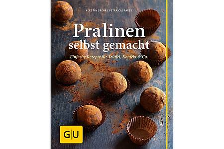 «Pralinen selbst gemacht ? Einfache Rezepte für Trüffel, Konfekt & Co.», Petra Casparek, Kerstin Spehr, Verlag Gräfe und Unzer, 128 Seiten, 14,99 Euro, ISBN: 978-3-8338-2710-5.