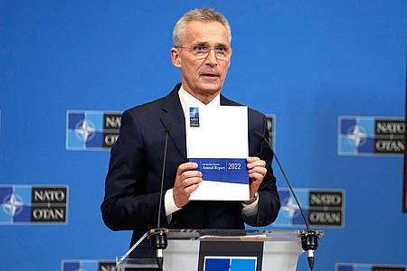 Nato-Generalsekretär Jens Stoltenberg präsentiert den aktuellen Jahresbericht des Verteidigungsbündnisses.