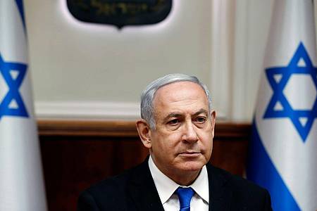 Wird die umstrittene Justizreform angesichts der beispiellosen Spaltung des Landes ausgesetzt? Ministerpräsident Benjamin Netanjahu erwägt das offenbar.
