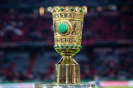 Das Viertelfinale des DFB-Pokals wird ausgelost. Foto: Matthias Balk/dpa