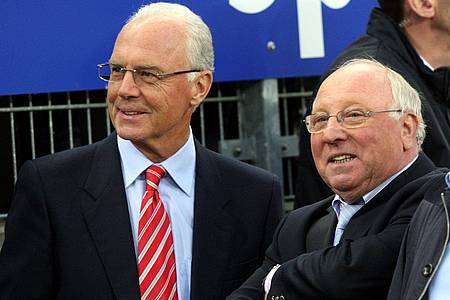 Franz Beckenbauer und Uwe Seeler spielten unter anderem bei den WM-Turnieren 1966 und 1970 zusammen.